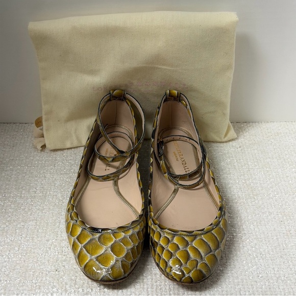 Loeffler Randall Shoes - Loeffler Randall Olive Green Snakeskin Ballet Flats Leather
Women Sz 9.5